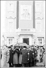 sn�mek z poh�bu Jurije Andropova